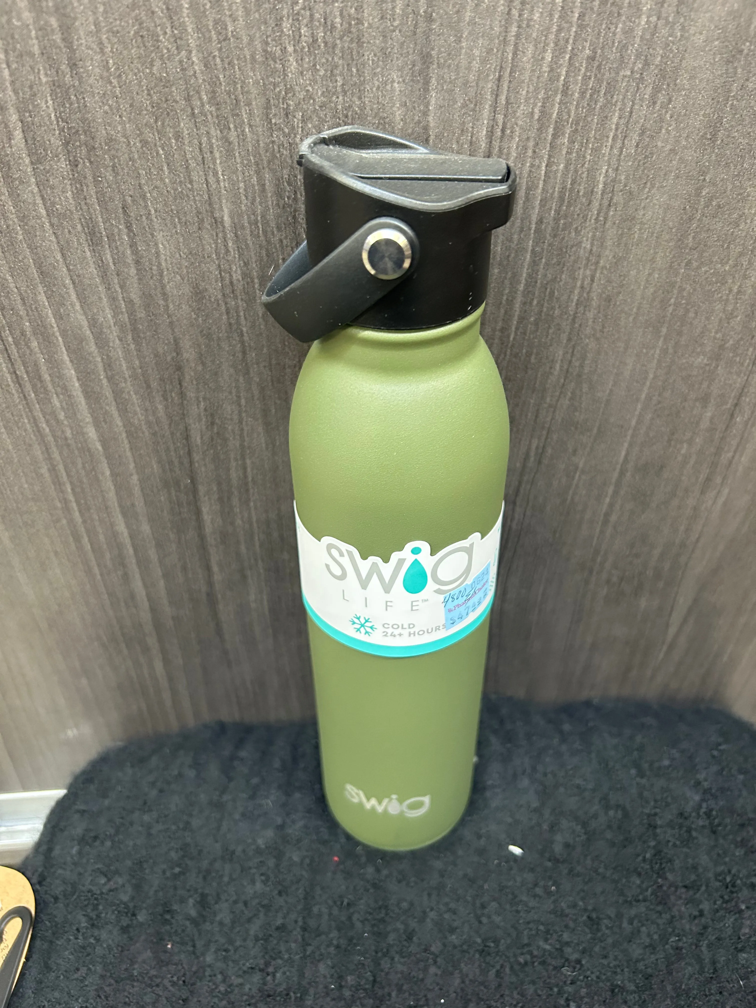Olive Green Swig Water Bottles 30, 22 and 20oz